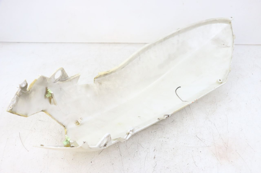 photo de OSŁONA TYLNA PEUGEOT KISBEE 4T 50 (2010 - 2017) - Szczegóły charakterystyczne