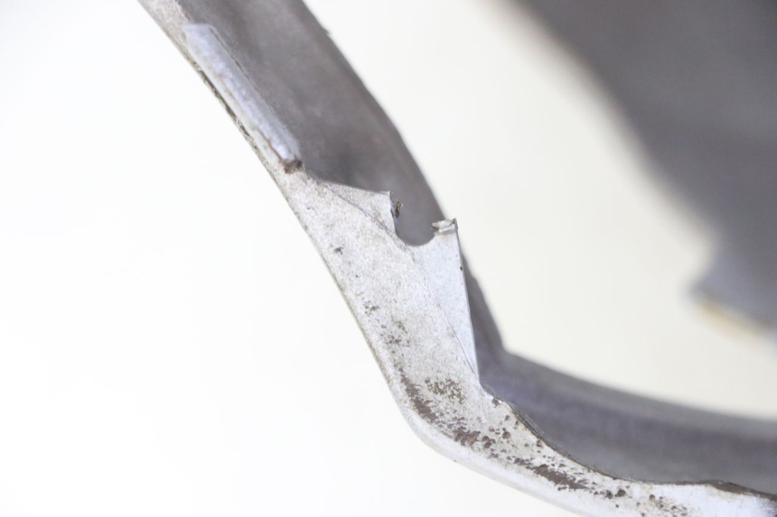 photo de OSŁONA TYLNA PIAGGIO LIBERTY 125 (1998 - 2008) - Zoom stanu zużycia