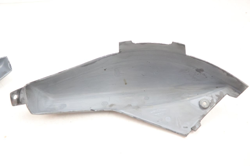 photo de OSŁONA TYLNA PEUGEOT LUDIX ONE 50 (2004 - 2006) - Oznaczenia i referencje