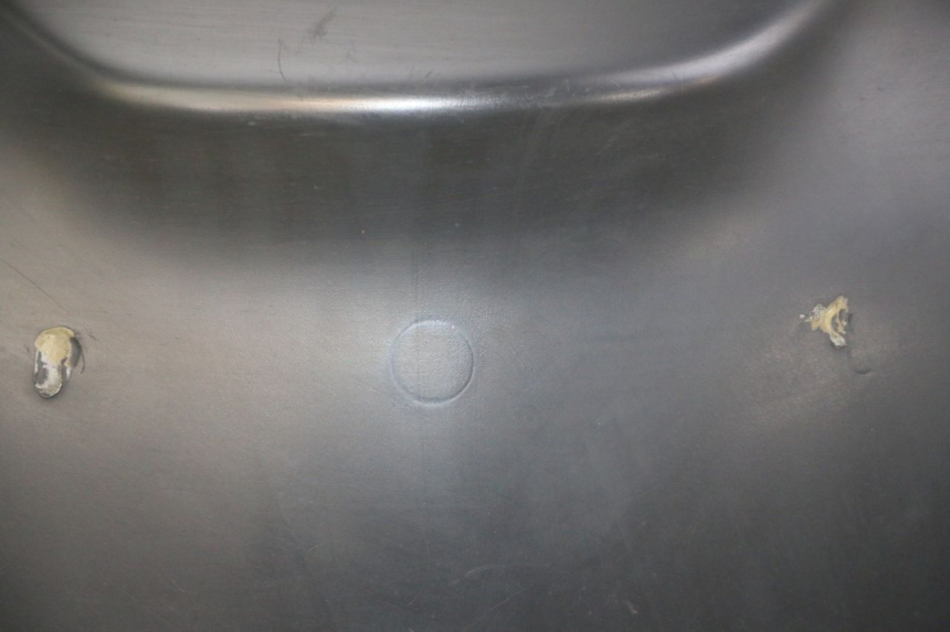 photo de OSŁONA TYLNA PIAGGIO MP3 LT 400 (2007 - 2012) - Stan powierzchni