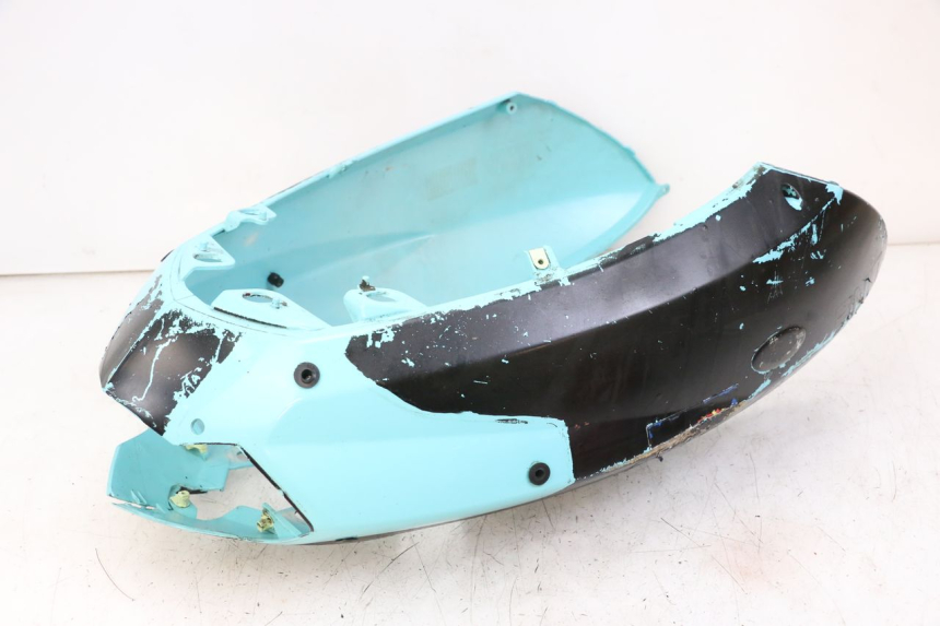 photo de OSŁONA TYLNA PEUGEOT STREETZONE 4T 50 (2018 - 2023) - Zoom stanu zużycia