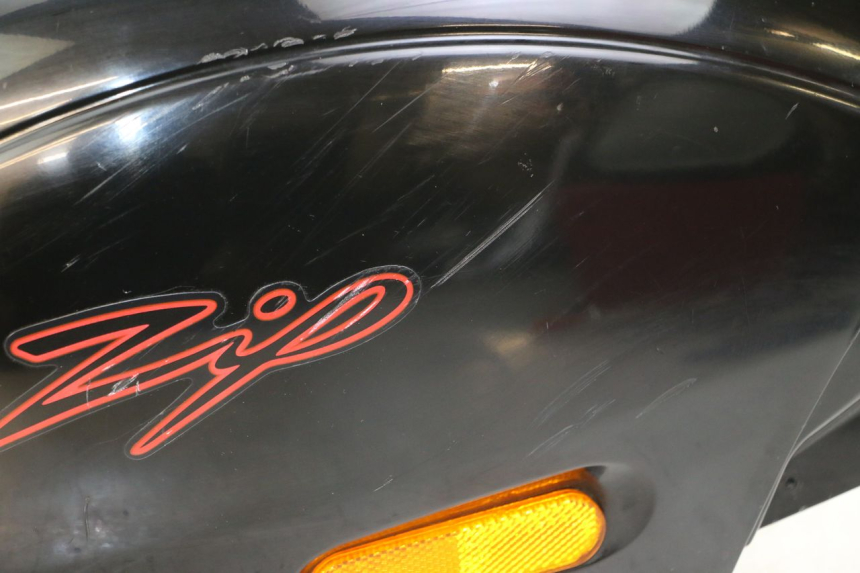 photo de OSŁONA TYLNA PIAGGIO ZIP 4T 50 (2018 - 2020) - Stan powierzchni