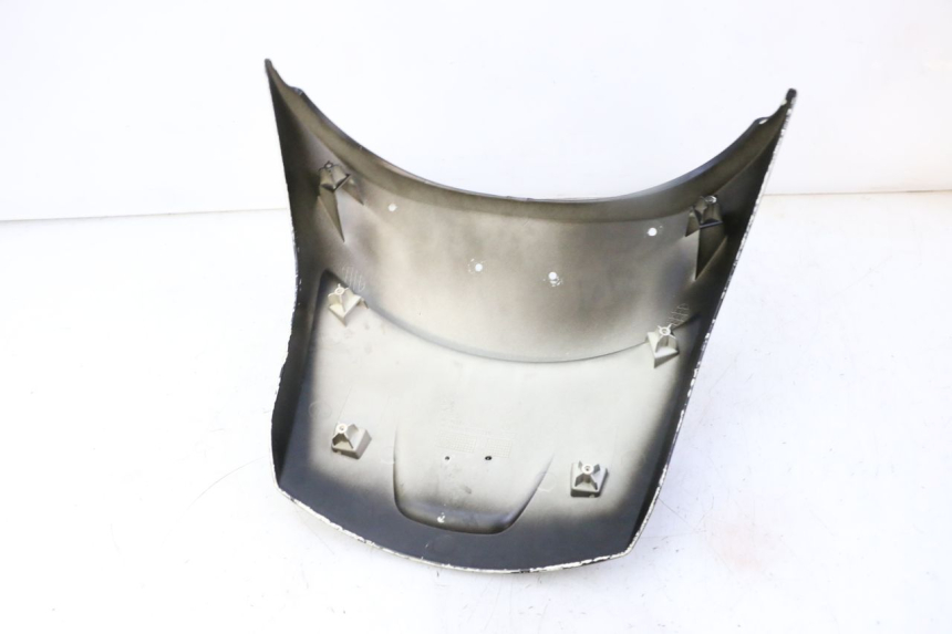 photo de OSŁONA TYLNA PEUGEOT SATELIS 125 (2013 - 2018) - Stan powierzchni