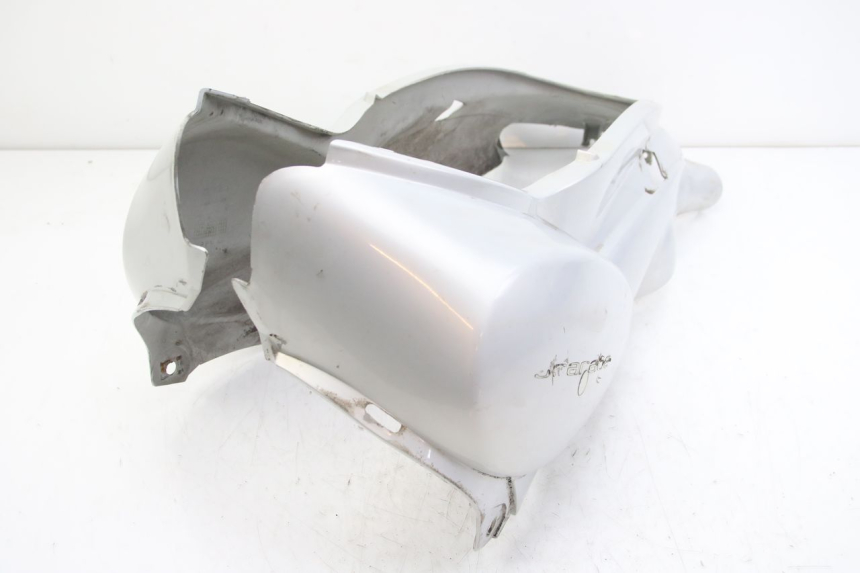 photo de OSŁONA TYLNA APRILIA SCARABEO 4T 50 (2009 - 2017) - Zoom stanu zużycia