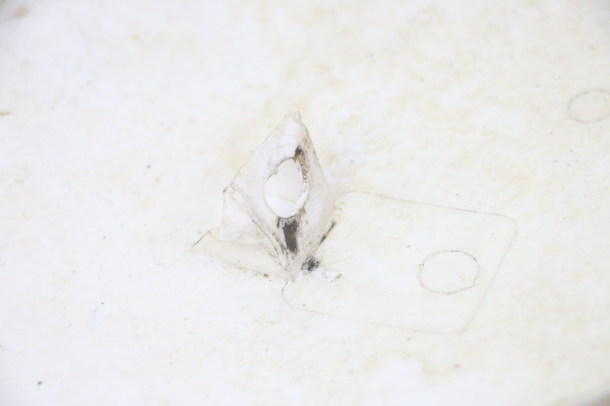 photo de OSŁONA TYLNA DERBI SENDA SM DRD 50 (2008 - 2013) - Zoom stanu zużycia