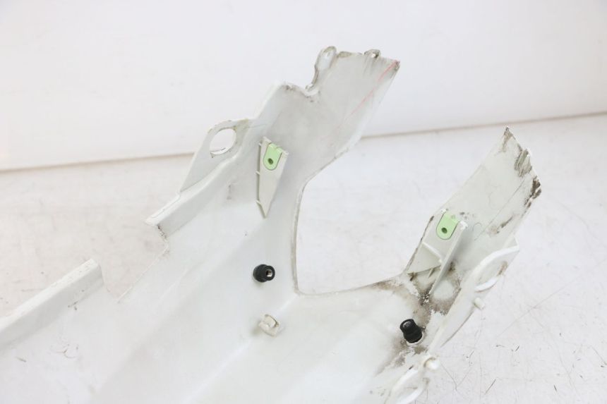 photo de OSŁONA TYLNA PEUGEOT STREETZONE 2T 50 (2014 - 2019) - Szczegóły charakterystyczne