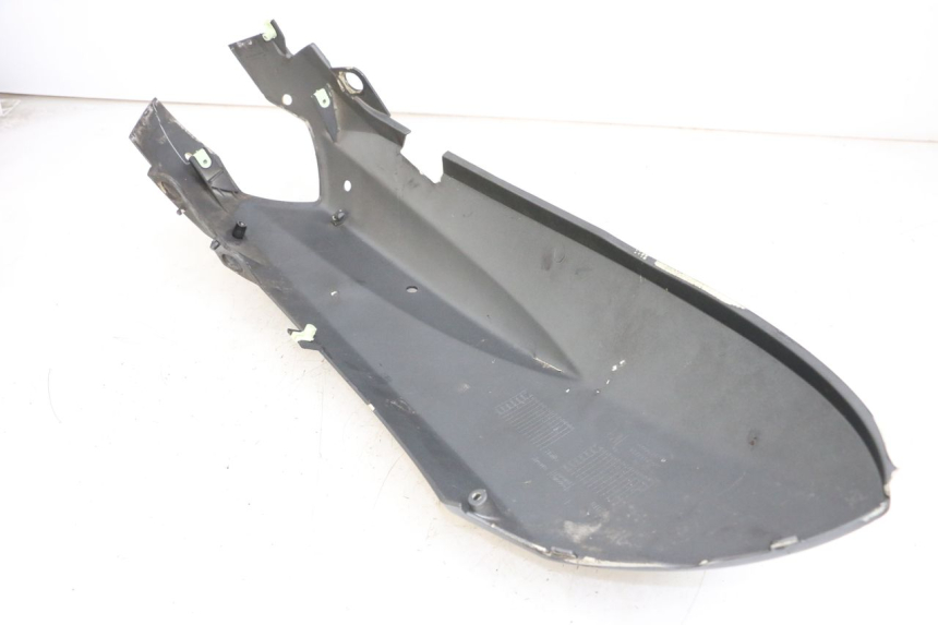 photo de OSŁONA TYLNA PEUGEOT STREETZONE I 2T 50 (2018 - 2020) - Zoom stanu zużycia