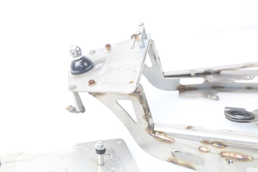 photo de OSŁONA TYLNA YAMAHA TDM ABS 900 (2002 - 2014) - Szczegóły charakterystyczne