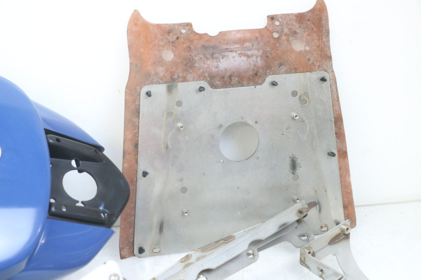 photo de OSŁONA TYLNA YAMAHA TDM ABS 900 (2002 - 2014) - Struktura - zbliżenie