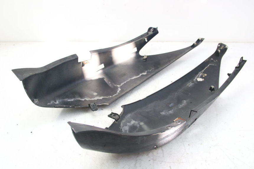 photo de OSŁONA TYLNA YAMAHA XMAX X-MAX 125 (2006 - 2009) - Oznaczenia i referencje