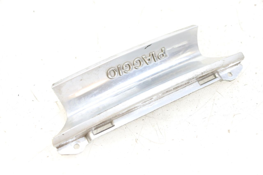 photo de OSŁONA TYLNA PIAGGIO X10 125 (2012 - 2017) - Zbliżenie techniczne