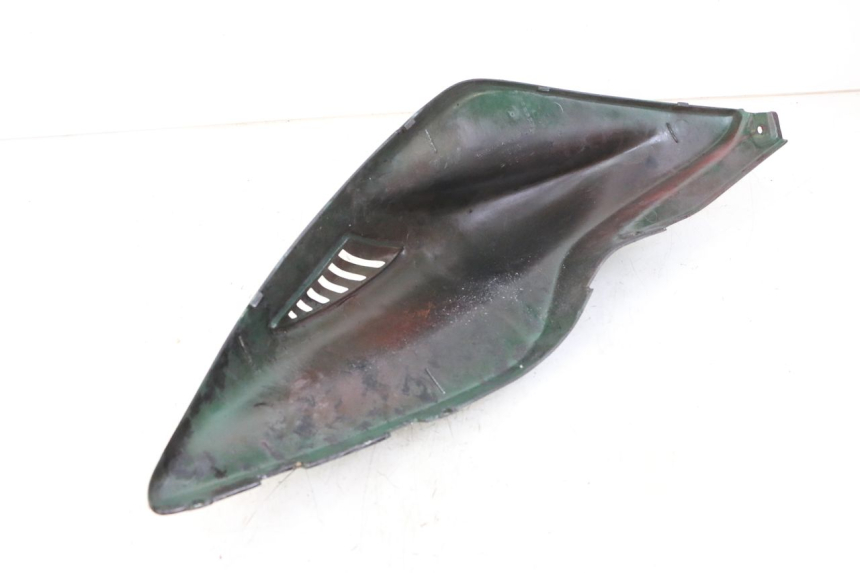 photo de OSŁONA TYLNA YAMAHA AEROX 50 (1997 - 2006) - Szczegóły charakterystyczne