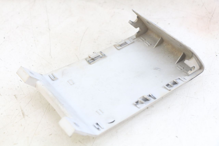 photo de OSŁONA TYLNA YAMAHA YZF R THUNDERCAT 600 (1996 - 2003) - Zbliżenie techniczne