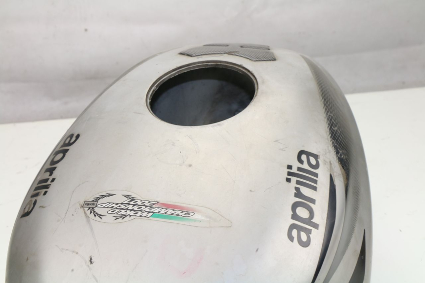 photo de OBUDOWA ZBIORNIKA APRILIA RS 50 (1999 - 2005) - Punkty mocowania