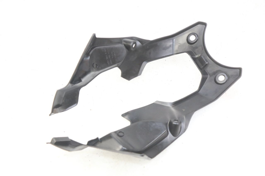 photo de OBUDOWA ZBIORNIKA HONDA CB R 1000 (2018 - 2023) - Zoom stanu zużycia