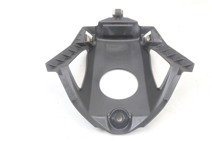 photo de OBUDOWA ZBIORNIKA HONDA CRF R 250 (2020 - 2021) - Zbliżenie techniczne