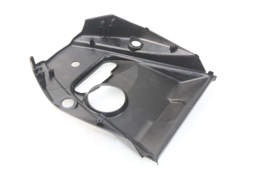 photo de OBUDOWA ZBIORNIKA SYM CROX 4T 50 (2016 - 2023) - Zoom stanu zużycia