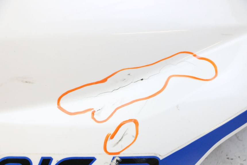 photo de OSŁONA ZBIORNIKA PRAWY BMW G310 R 310 (2016 - 2020) - Struktura - zbliżenie