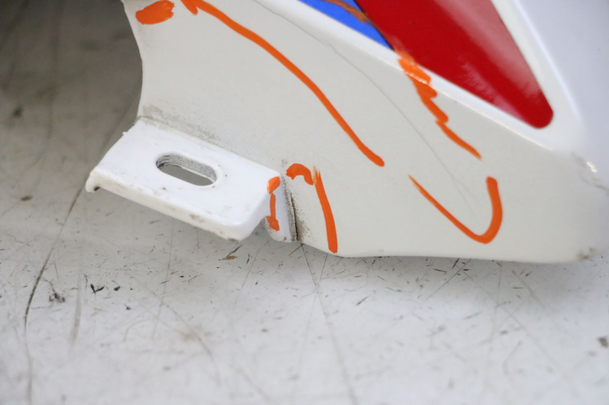 photo de OSŁONA ZBIORNIKA PRAWY BMW G310 R 310 (2016 - 2020) - Oznaczenia i referencje