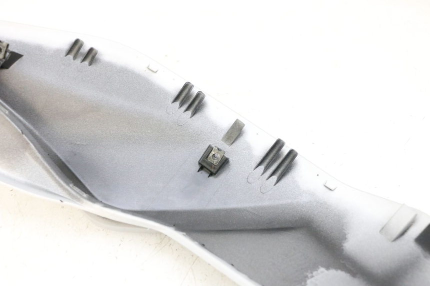 photo de OSŁONA ZBIORNIKA PRAWY YAMAHA MT-07 MT07 ABS 700 (2018 - 2020) - Zbliżenie techniczne