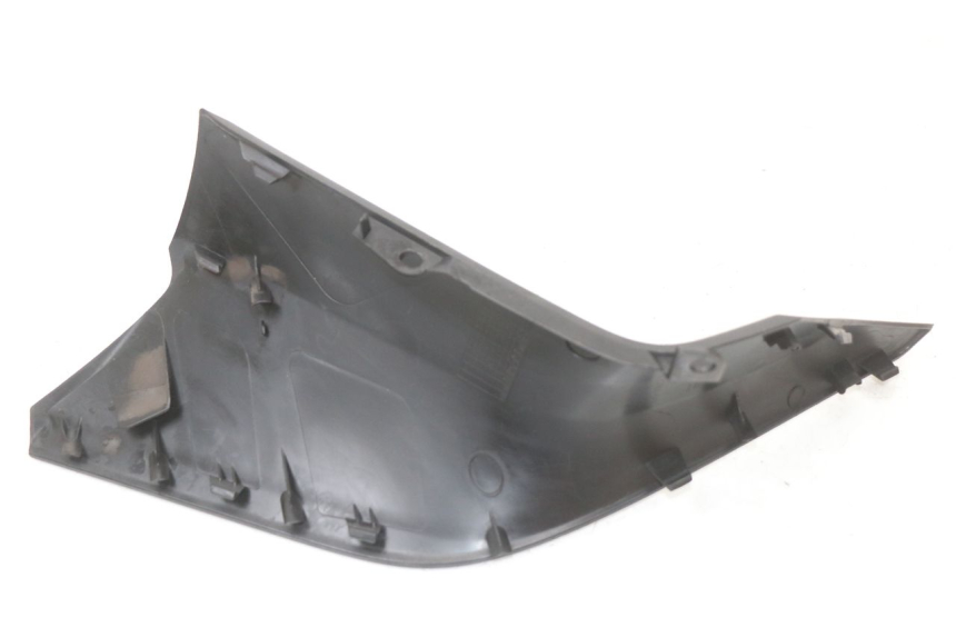 photo de OSŁONA ZBIORNIKA PRAWY YAMAHA XMAX X-MAX ABS 125 (2017 - 2020) - Zoom stanu zużycia