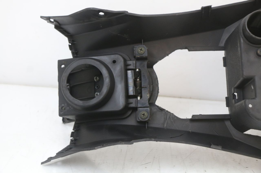 photo de OBUDOWA ZBIORNIKA LONGJIA EASY MAX 125 (2020 - 2024) - Stan powierzchni