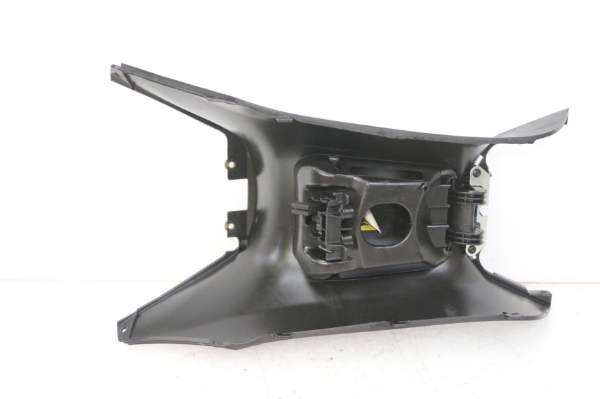 photo de OSŁONA ZBIORNIKA PIAGGIO IE MP3 YOURBAN 300 (2011 - 2016) - Widok ogólny