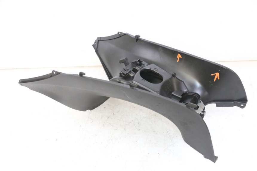 photo de OSŁONA ZBIORNIKA PIAGGIO IE MP3 YOURBAN 300 (2011 - 2016) - Punkty mocowania