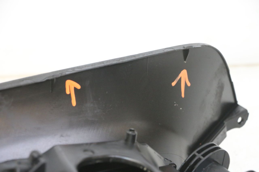 photo de OSŁONA ZBIORNIKA PIAGGIO IE MP3 YOURBAN 300 (2011 - 2016) - Stan powierzchni