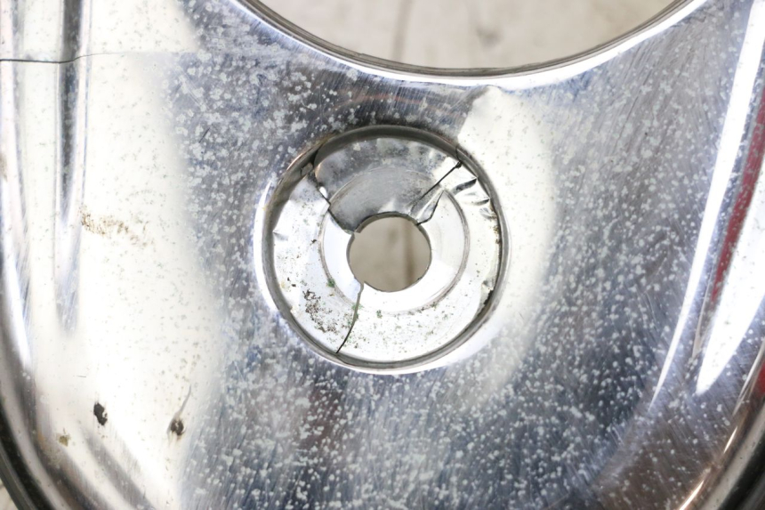 photo de OBUDOWA ZBIORNIKA JINLUN JL HIGHLANDER 125 (2007 - 2015) - Zbliżenie techniczne