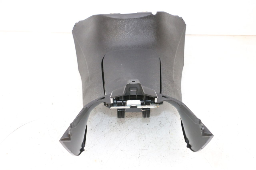 photo de OSŁONA ZBIORNIKA PIAGGIO MP3 HPE 300 (2019 - 2026) - Widok z bliska