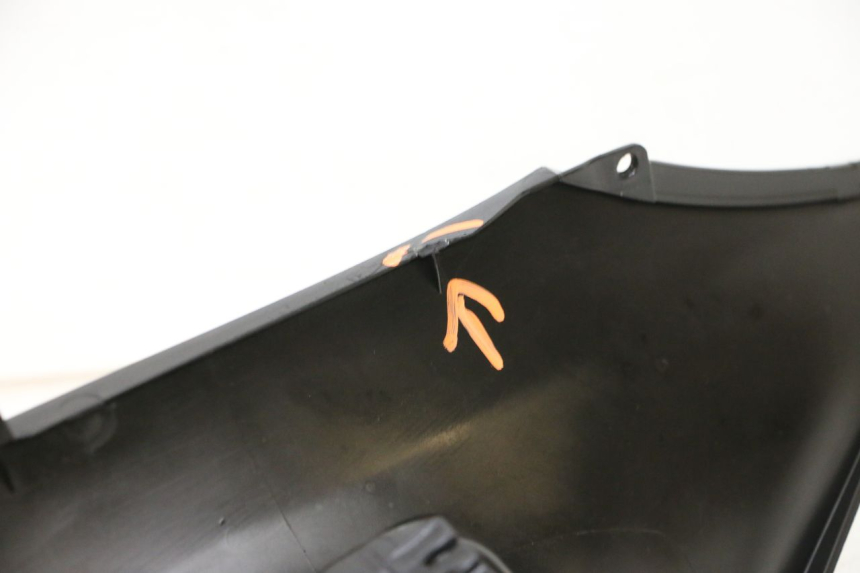 photo de OSŁONA ZBIORNIKA PIAGGIO MP3 HPE 300 (2019 - 2026) - Punkty mocowania