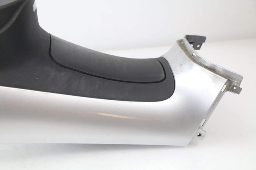 photo de OSŁONA ZBIORNIKA PIAGGIO MP3 LT 300 (2010 - 2016) - Widok ogólny