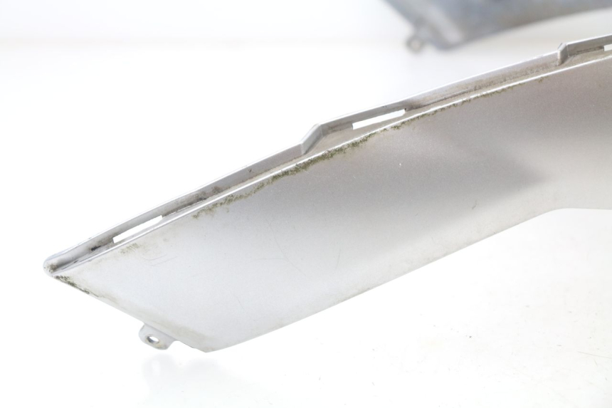 photo de OSŁONA ZBIORNIKA PIAGGIO MP3 LT 300 (2010 - 2016) - Stan powierzchni