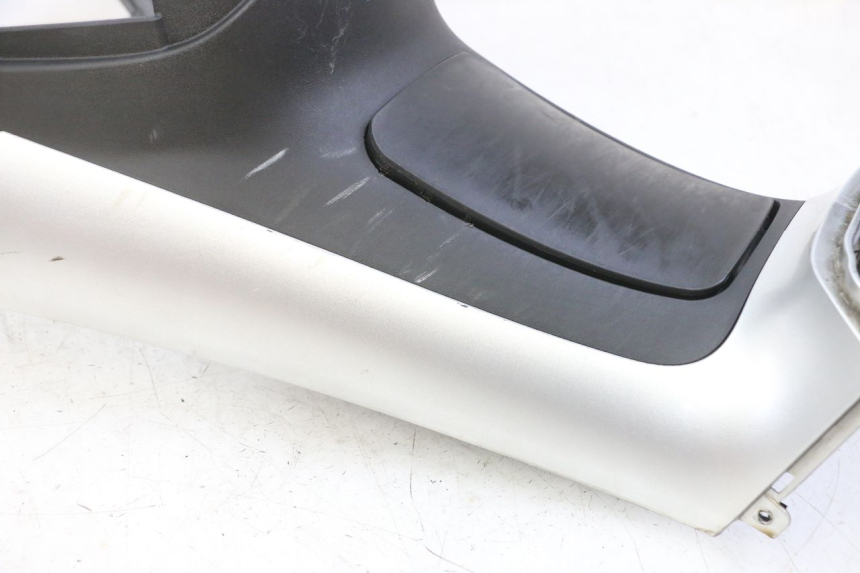 photo de OBUDOWA ZBIORNIKA PIAGGIO MP3 LT 300 (2010 - 2016) - Kontrola wizualna