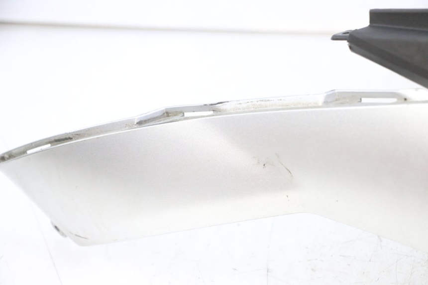 photo de OBUDOWA ZBIORNIKA PIAGGIO MP3 LT 300 (2010 - 2016) - Struktura - zbliżenie