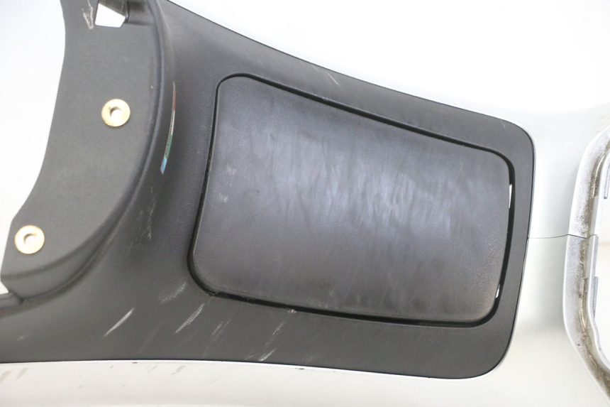 photo de OBUDOWA ZBIORNIKA PIAGGIO MP3 LT 300 (2010 - 2016) - Zoom jakości