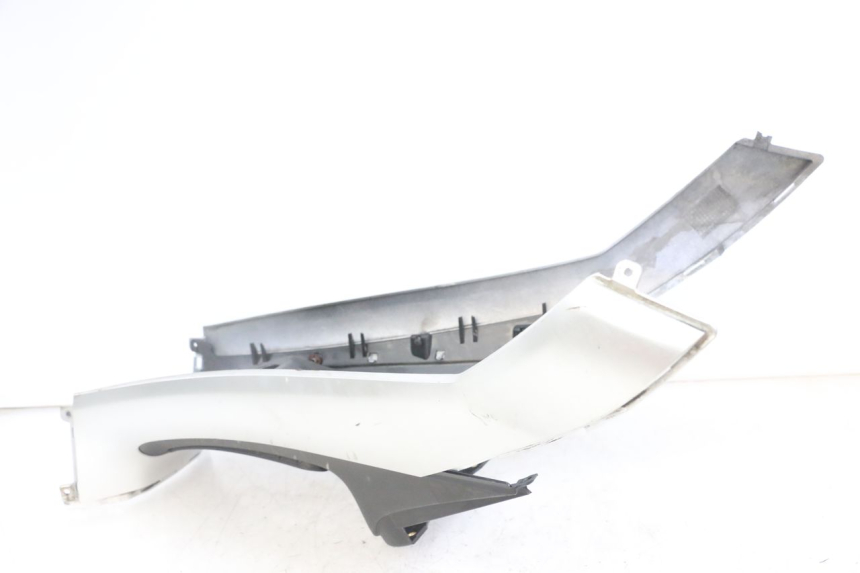 photo de OBUDOWA ZBIORNIKA PIAGGIO MP3 LT 300 (2010 - 2016) - Inny kąt widzenia