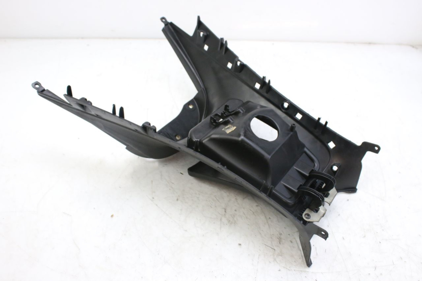 photo de OBUDOWA ZBIORNIKA PIAGGIO MP3 RL 250 (2006 - 2010) - Widok ogólny