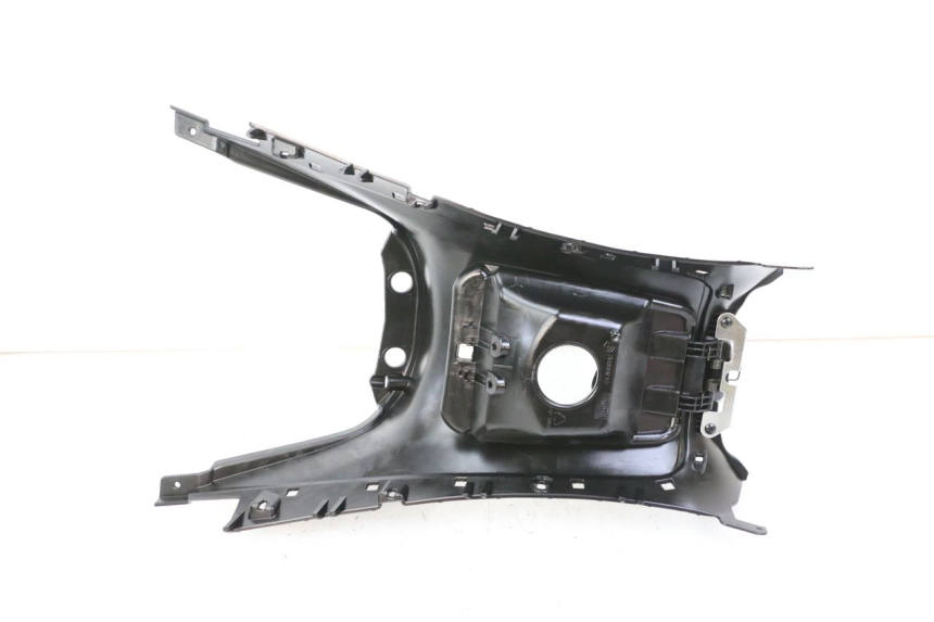 photo de OBUDOWA ZBIORNIKA PIAGGIO MP3 500 (2014 - 2017) - Inny kąt widzenia