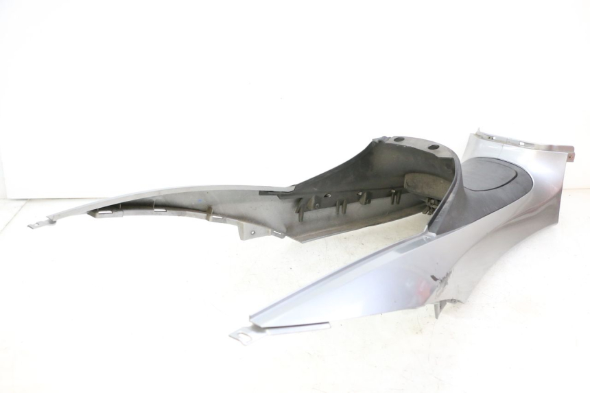 photo de OBUDOWA ZBIORNIKA PIAGGIO MP3 500 (2014 - 2017) - Zbliżenie komponentów