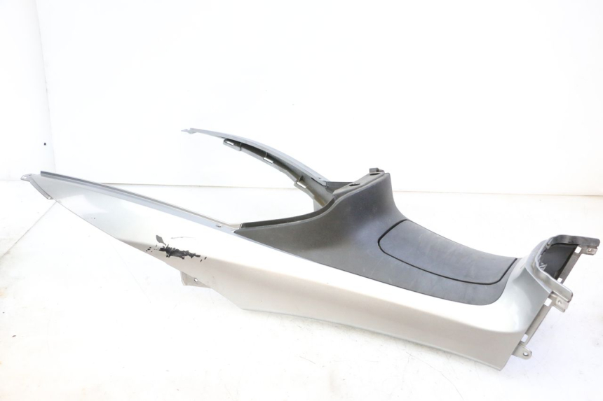 photo de OBUDOWA ZBIORNIKA PIAGGIO MP3 500 (2014 - 2017) - Widok z bliska