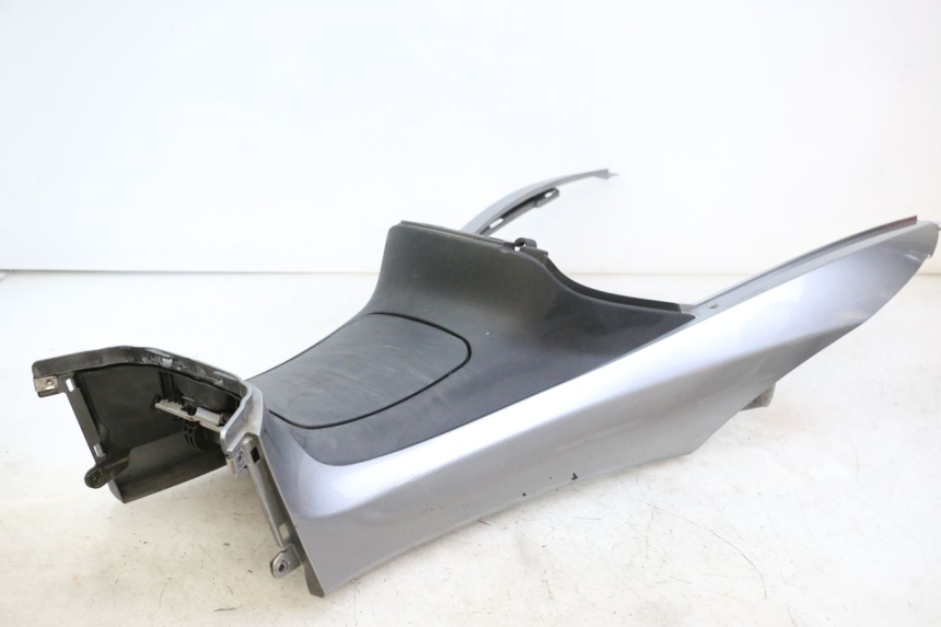 photo de OBUDOWA ZBIORNIKA PIAGGIO MP3 500 (2014 - 2017) - Struktura - zbliżenie