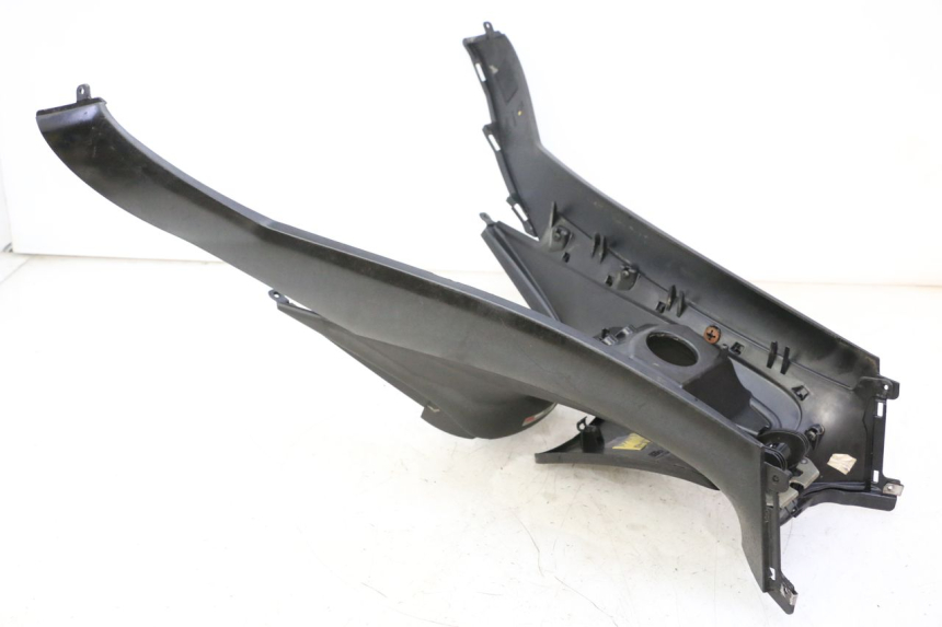 photo de OSŁONA ZBIORNIKA PIAGGIO MP3 500 (2011 - 2015) - Szczegół części
