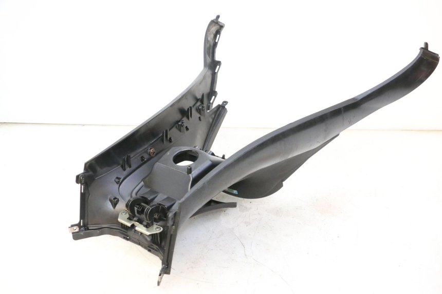 photo de OSŁONA ZBIORNIKA PIAGGIO MP3 500 (2011 - 2015) - Zoom stanu zużycia