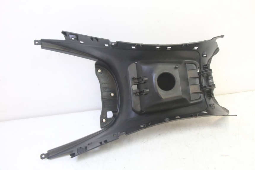 photo de OSŁONA ZBIORNIKA PIAGGIO MP3 125 (2006 - 2014) - Punkty mocowania