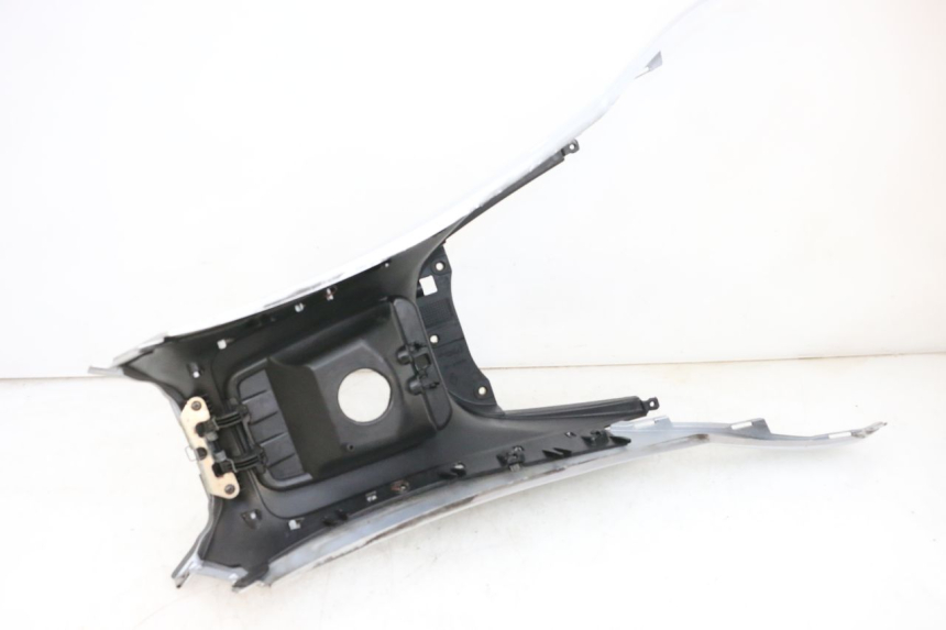 photo de OBUDOWA ZBIORNIKA PIAGGIO MP3 RL 250 (2006 - 2010) - Widok ogólny