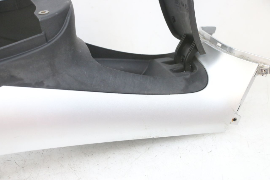 photo de OBUDOWA ZBIORNIKA PIAGGIO MP3 RL 250 (2006 - 2010) - Część sprawdzona