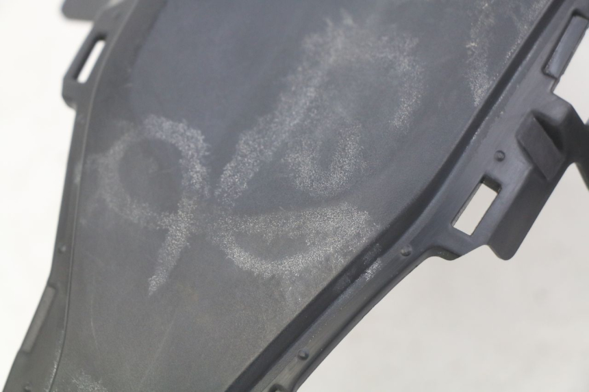 photo de OBUDOWA ZBIORNIKA YAMAHA MT-07 MT07 700 (2018 - 2020) - Zbliżenie techniczne