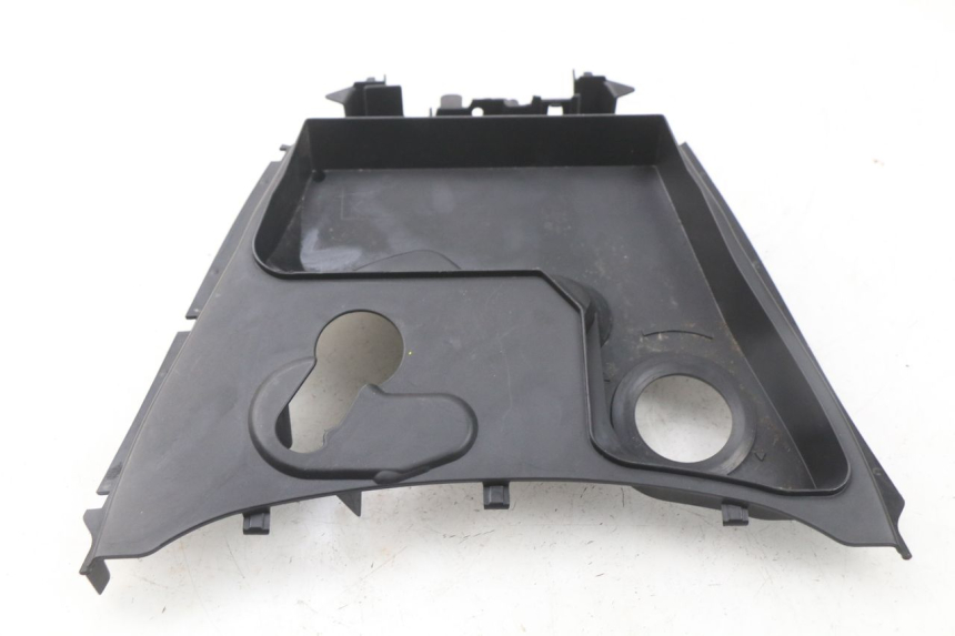 photo de OBUDOWA ZBIORNIKA MBK MW TRYPTIK 125 (2017 - 2022) - Zoom stanu zużycia